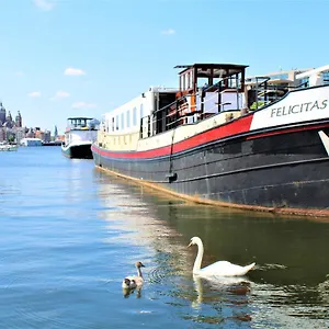 Felicitas Hotel en barco Ámsterdam