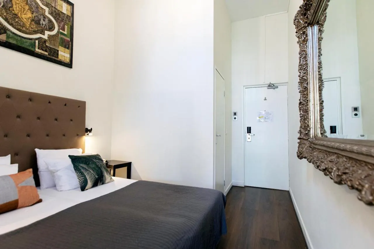 **  Quentin England Hotel Amsterdam Paesi Bassi